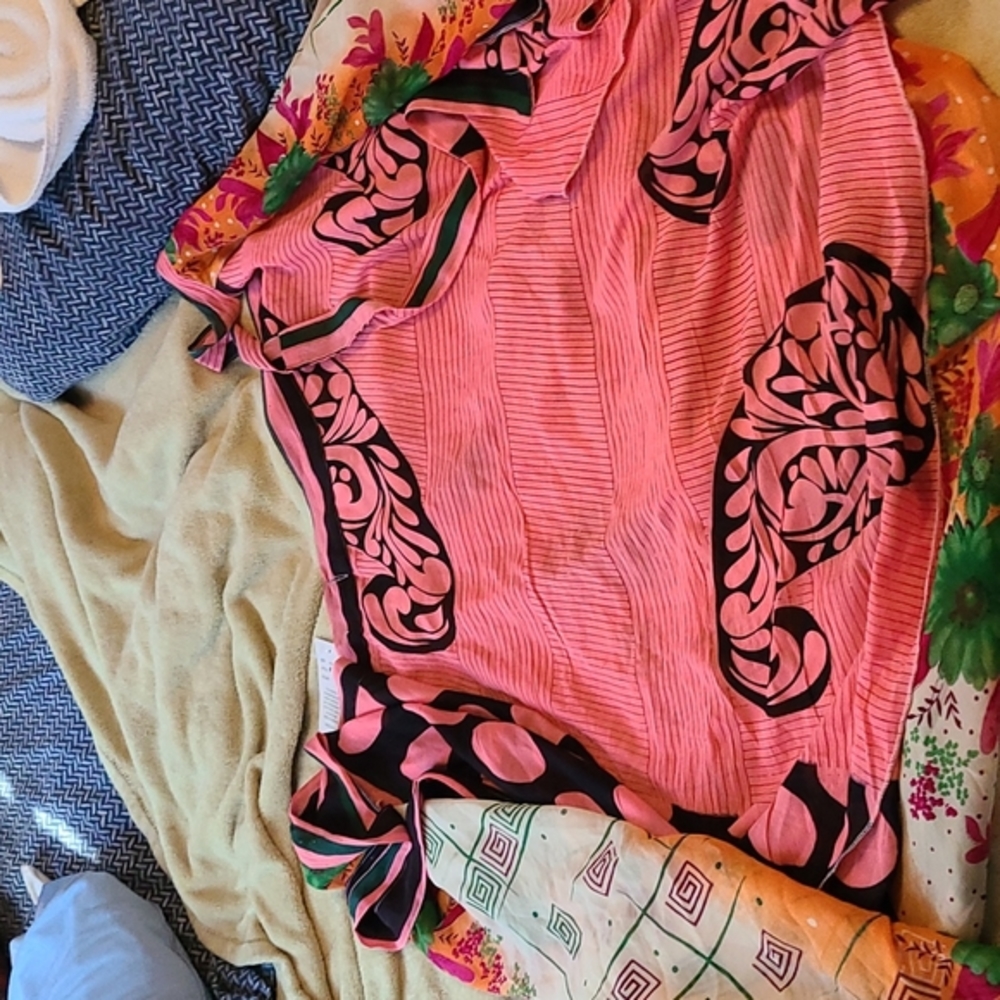 Closet clean out - Picture 4 of 12